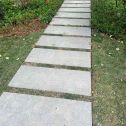 扬州 芝麻黑小区踏步、汀步石铺装效果