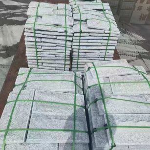 扬州 芝麻白蘑菇石装车出货