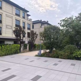 扬州 芝麻白与芝麻白搭配铺装，尺寸1200*600