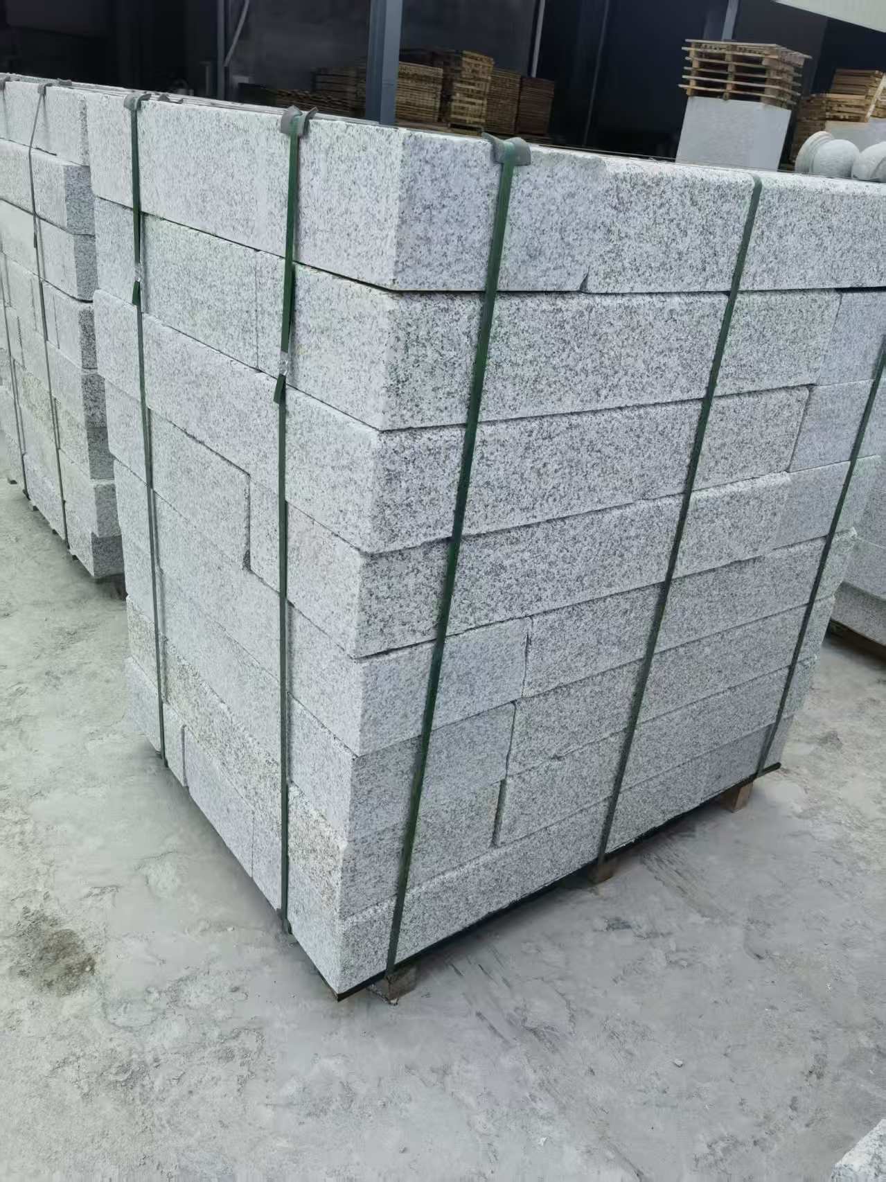 扬州 芙蓉白火烧两面路沿石