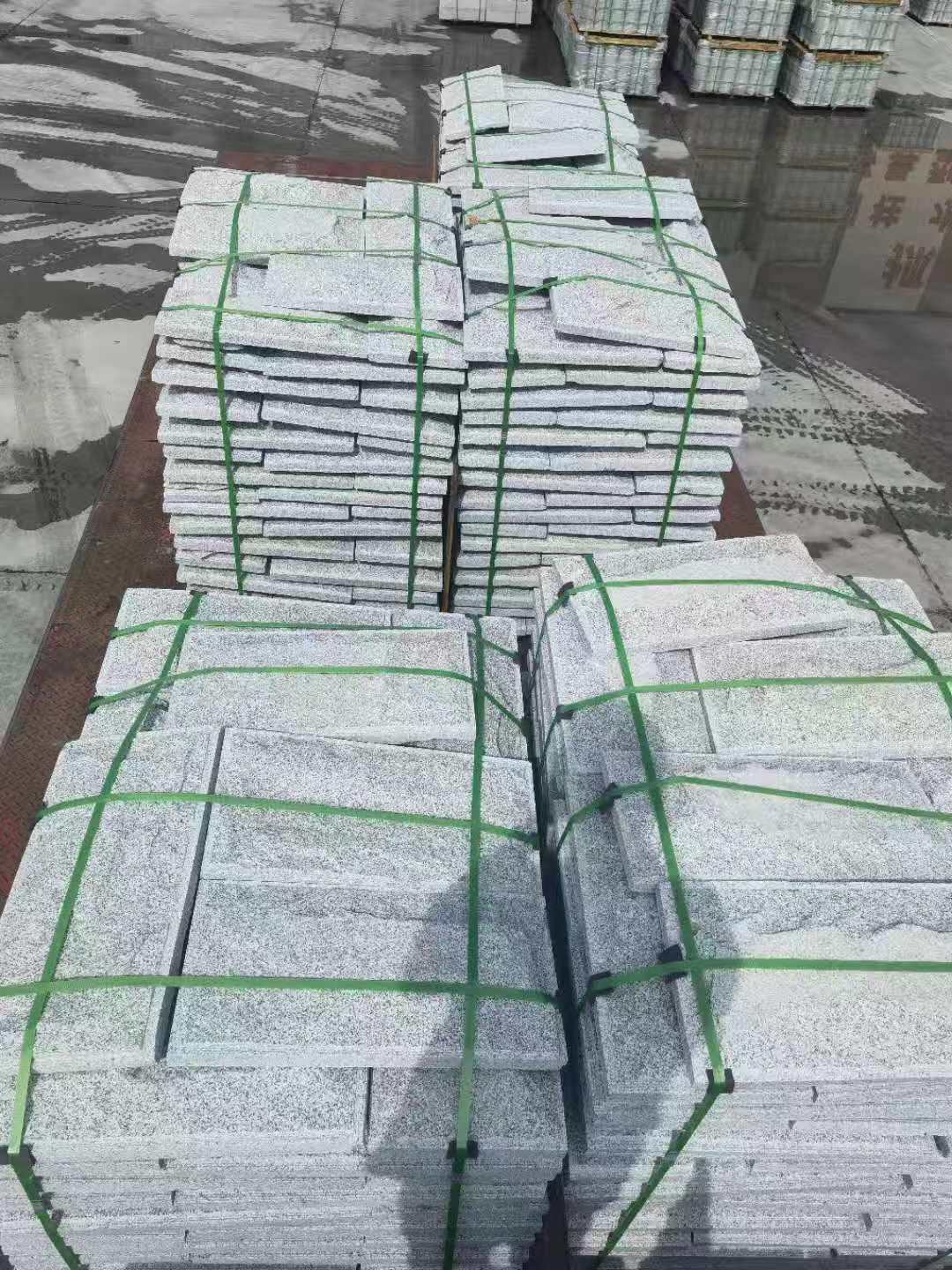 扬州 芝麻白蘑菇石装车出货