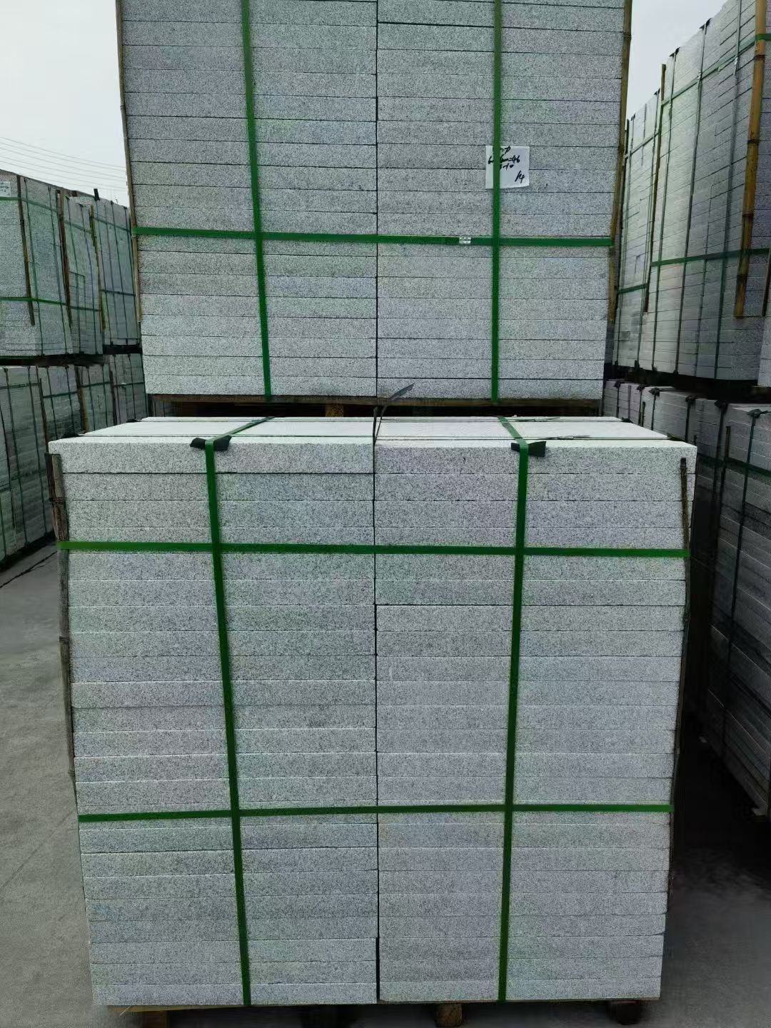 扬州 火烧面地铺石，街道广场园林市政工程板，1.8~5.0厚均有现货