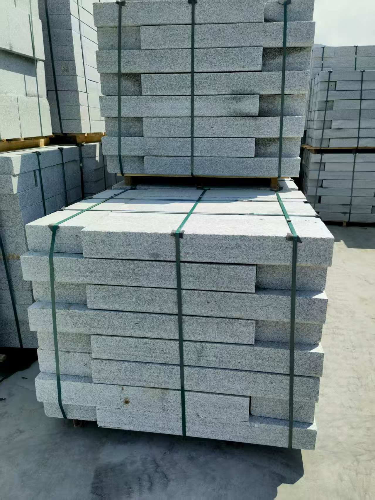 扬州 芙蓉白花岗岩路沿石、平石尺寸标准，色泽均匀